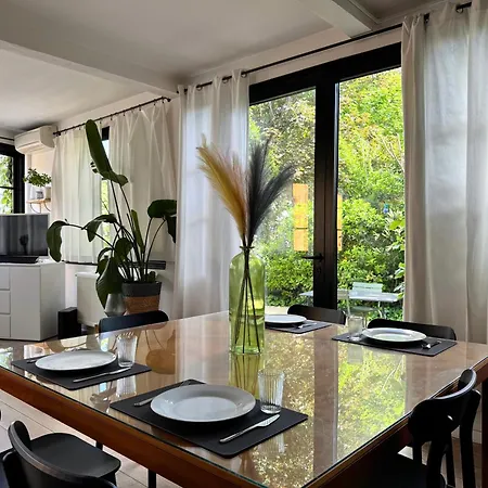 Spacieux T3 Avec Terrasse, Proche Paris & Metro 7 Apartment